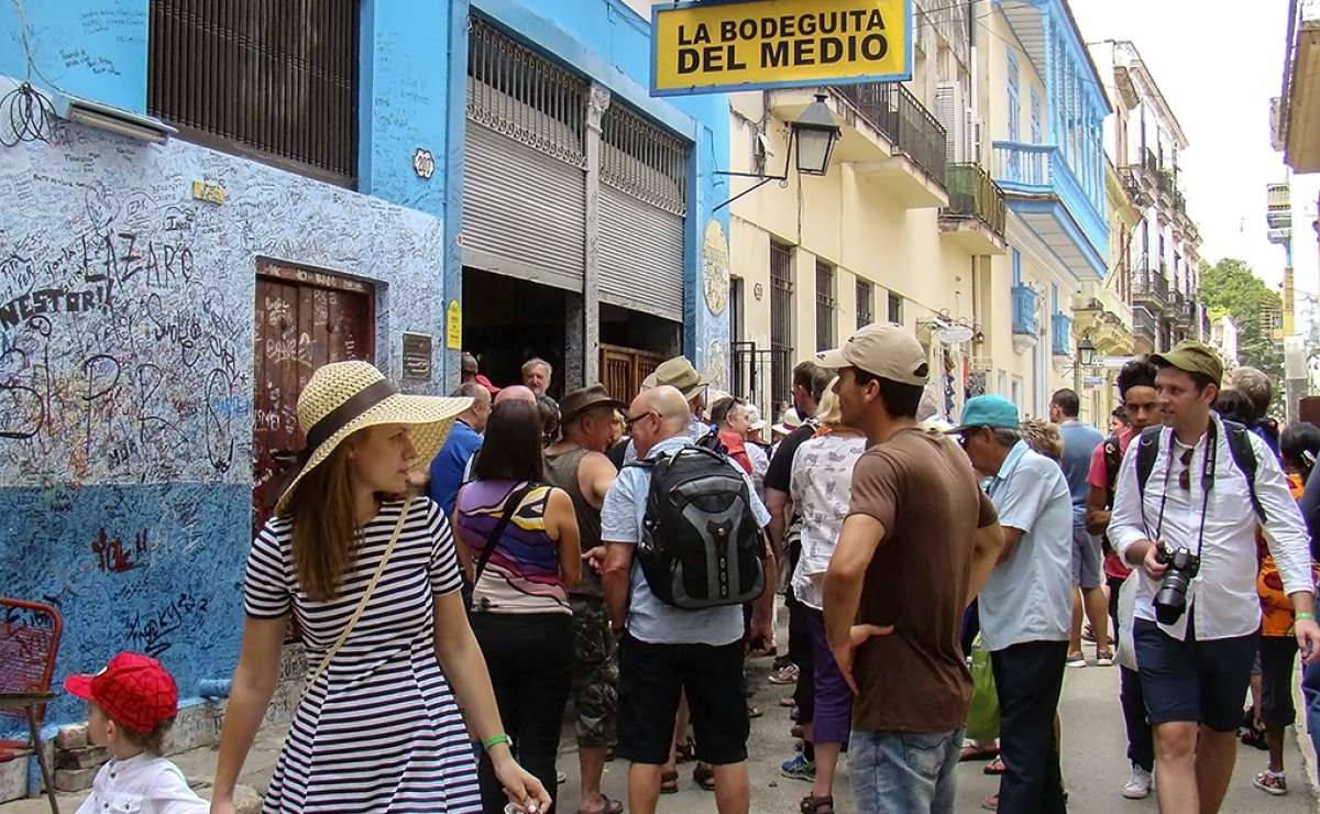 Ministro do Turismo de Cuba afirma que a Ilha atingirá cinco milhões de visitantes em 2018